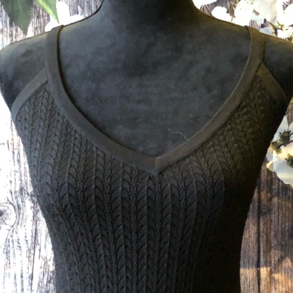 *SOLD* (Banana Republic) Black Knitted Tank - Picture 3 of 3